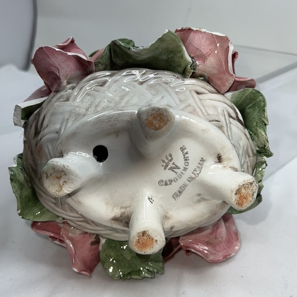 Capodimonte Porcelain Flower Roses Basket - Picture 6 of 11